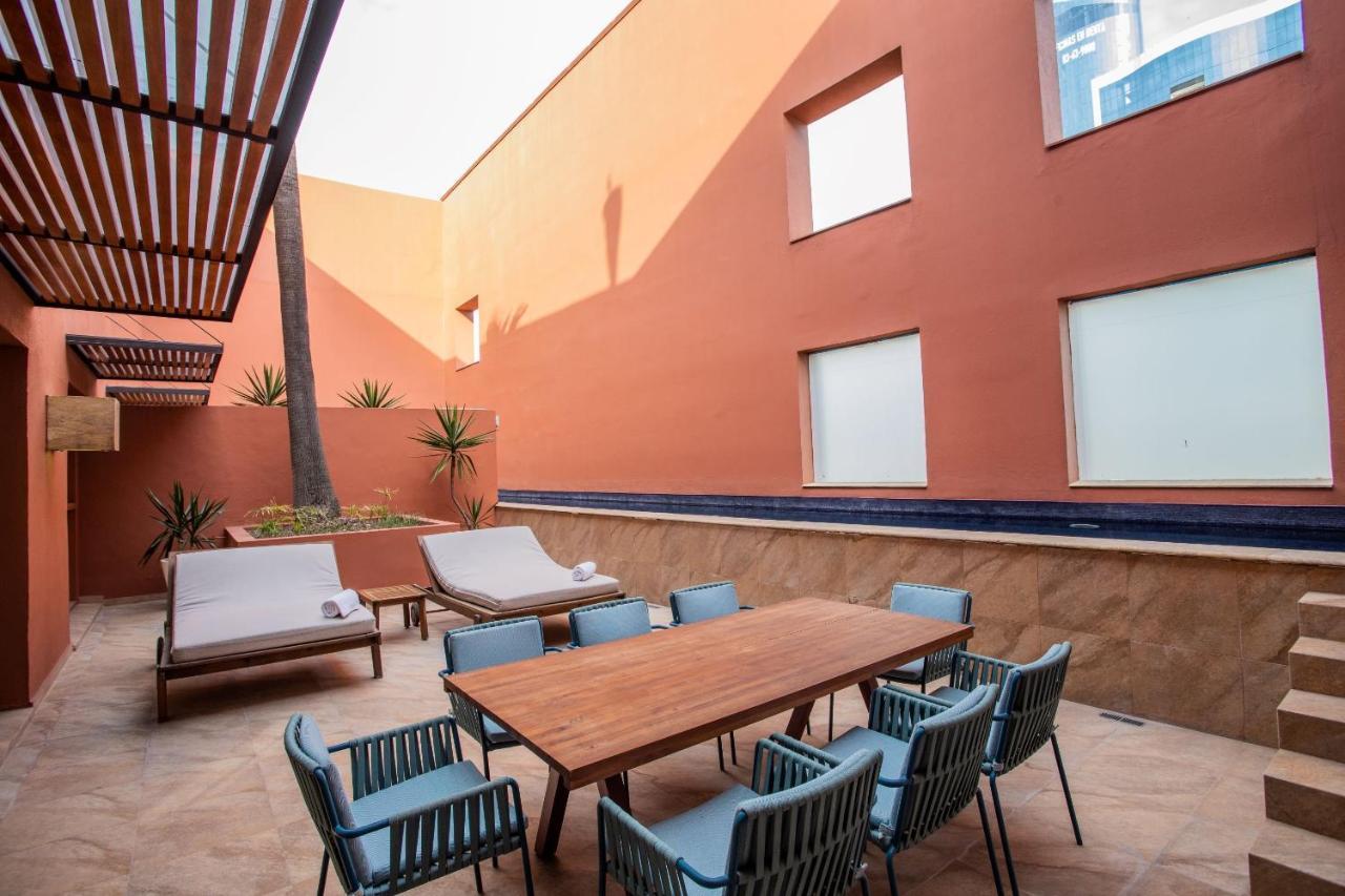 Hotel Camino Real Monterrey San Pedro Garza Garcia Esterno foto The hotel's rooftop