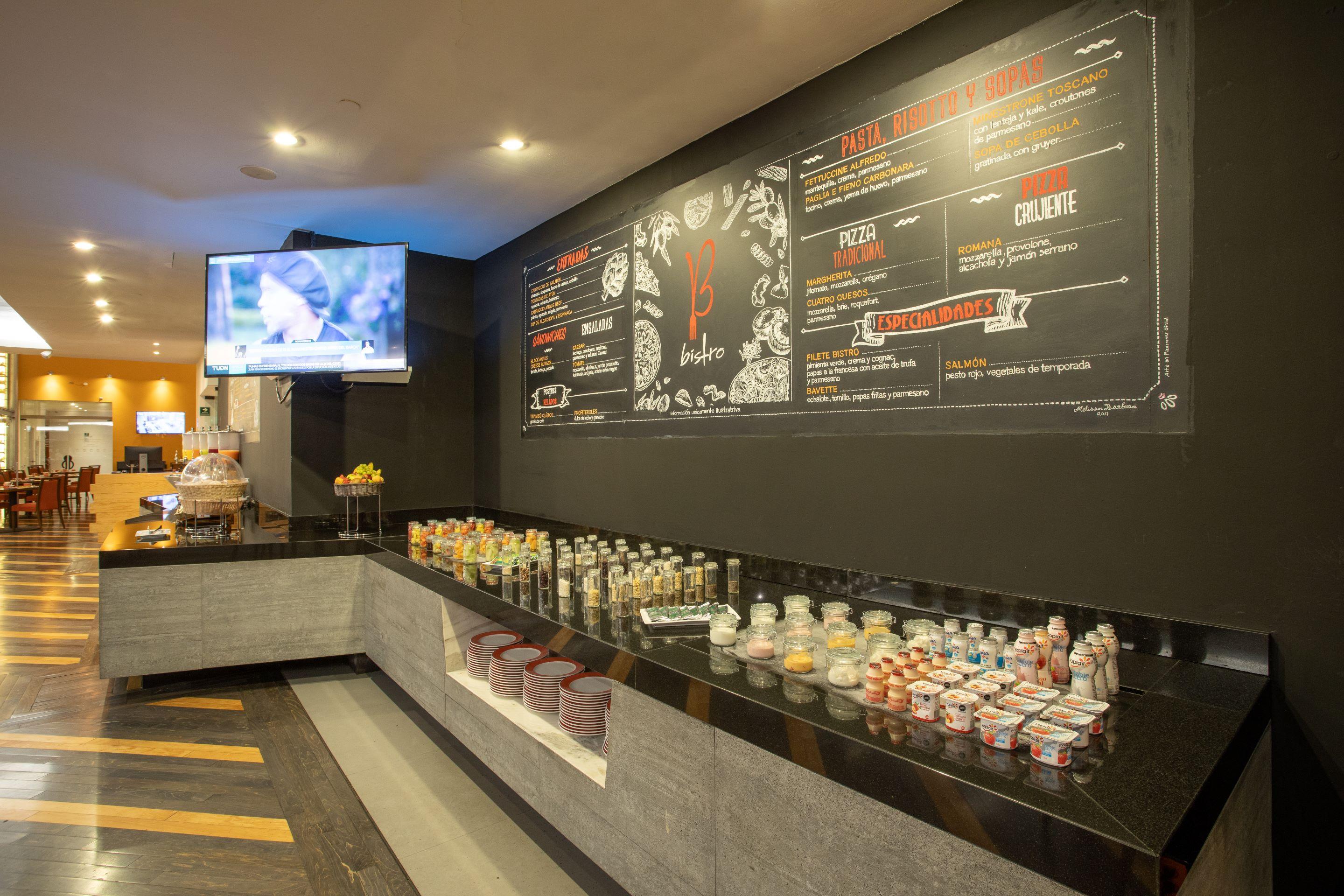 Hotel Camino Real Monterrey San Pedro Garza Garcia Esterno foto Anytime Fitness in Singapore